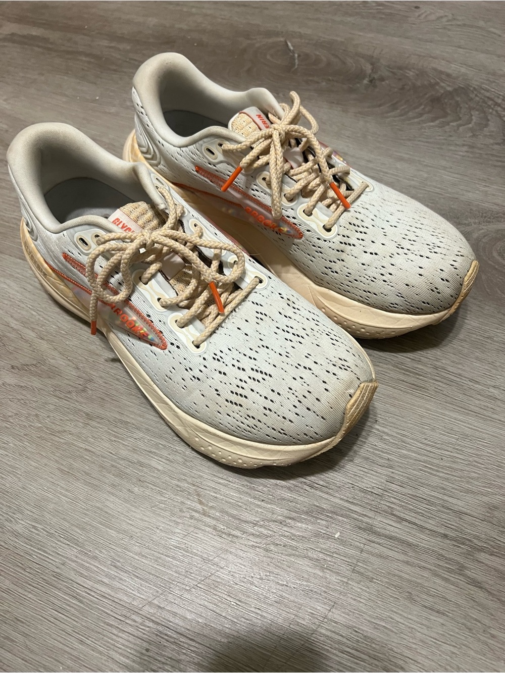 Brooks Sprinkle Sneakers